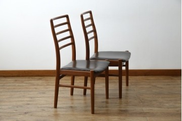 和製ヴィンテージ　青林製作所　チーク材　合皮　スタイリッシュな佇まいが魅力的なダイニングチェア2脚セット　(R-074094)