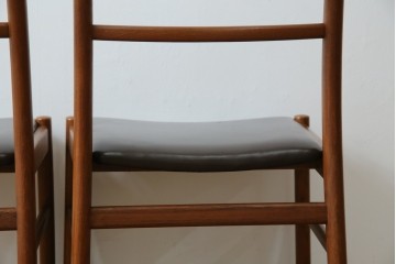 和製ヴィンテージ　青林製作所　チーク材　合皮　スタイリッシュな佇まいが魅力的なダイニングチェア2脚セット　(R-074094)