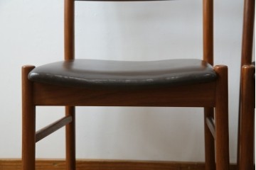 和製ヴィンテージ　青林製作所　チーク材　合皮　スタイリッシュな佇まいが魅力的なダイニングチェア2脚セット　(R-074094)