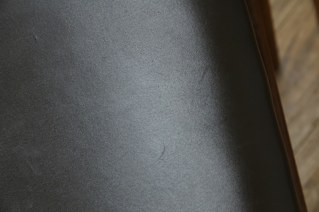 和製ヴィンテージ　青林製作所　チーク材　合皮　スタイリッシュな佇まいが魅力的なダイニングチェア2脚セット　(R-074094)