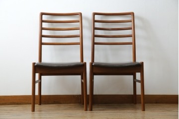 和製ヴィンテージ　青林製作所　チーク材　合皮　スタイリッシュな佇まいが魅力的なダイニングチェア2脚セット　(R-074094)