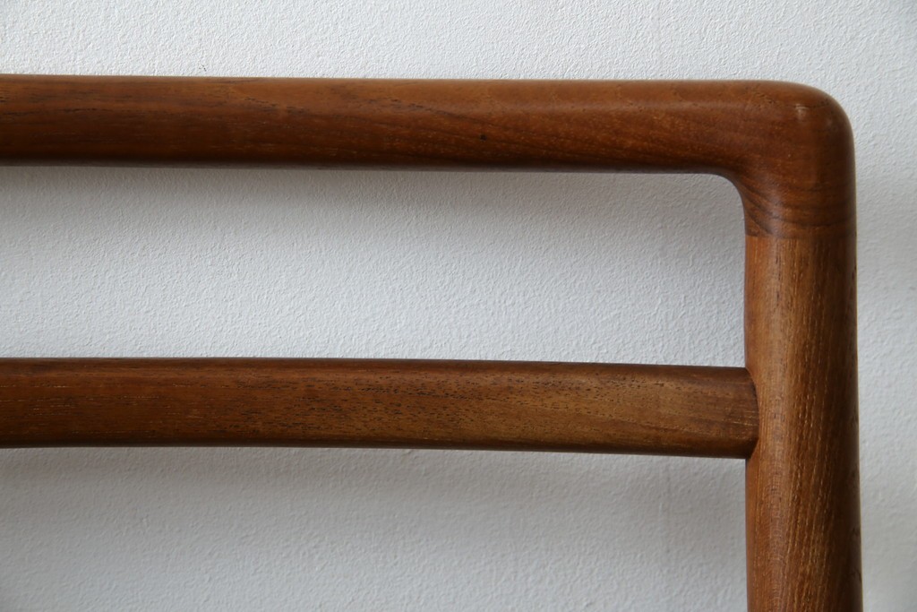 和製ヴィンテージ　青林製作所　チーク材　合皮　スタイリッシュな佇まいが魅力的なダイニングチェア2脚セット　(R-074094)