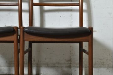 和製ビンテージ　青林製作所　チーク材　合皮　スタイリッシュな佇まいが魅力的なダイニングチェア2脚セット(椅子、イス、ヴィンテージ)(R-074094)