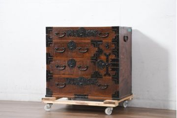 和製アンティーク　上手物!!　三方欅(ケヤキ)材　前面玉杢無垢材　時代の流れを感じる風合いが魅力的な東北小箪笥(小タンス、和たんす、衣装タンス、収納箪笥、整理箪笥、時代箪笥、チェスト、引き出し)(R-074097)