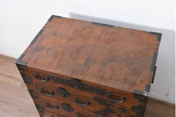 和製アンティーク　上手物!!　三方欅(ケヤキ)材　前面玉杢無垢材　時代の流れを感じる風合いが魅力的な東北小箪笥(小タンス、和たんす、衣装タンス、収納箪笥、整理箪笥、時代箪笥、チェスト、引き出し)(R-074097)