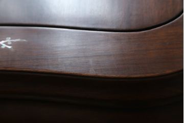 アジアンビンテージ　花梨(カリン)材　華やかで上品なデザインの大振りな象嵌入りローテーブル(センターテーブル、リビングテーブル、ヴィンテージ)(R-074098)