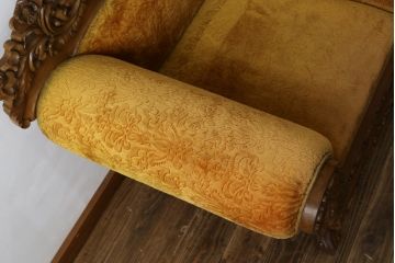 アジアンビンテージ　彫刻入り　オリエンタルな雰囲気と華やかさが目を惹く1Pソファ(アームソファ、1人掛け、一人掛け、ヴィンテージ)(R-074100)
