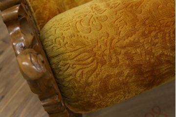 アジアンビンテージ　彫刻入り　オリエンタルな雰囲気と華やかさが目を惹く1Pソファ(アームソファ、1人掛け、一人掛け、ヴィンテージ)(R-074100)