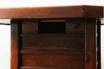 中古　美品　秋田川連漆器　栓材　漆塗り　キャスター付きが便利な八角テーブル(囲炉裏テーブル、火鉢、八角炉、ダイニングテーブル、2人掛け、4人掛け)(定価推定約80万円)(R-074101)