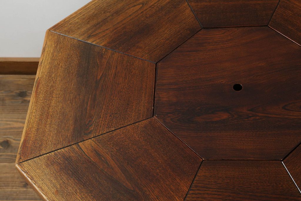 中古 美品 秋田川連漆器 栓材 漆塗り キャスター付きが便利な八角テーブル 定価約80万円相当 (R-074101)