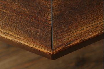 中古　美品　秋田川連漆器　栓材　漆塗り　キャスター付きが便利な八角テーブル(囲炉裏テーブル、火鉢、八角炉、ダイニングテーブル、2人掛け、4人掛け)(定価推定約80万円)(R-074101)