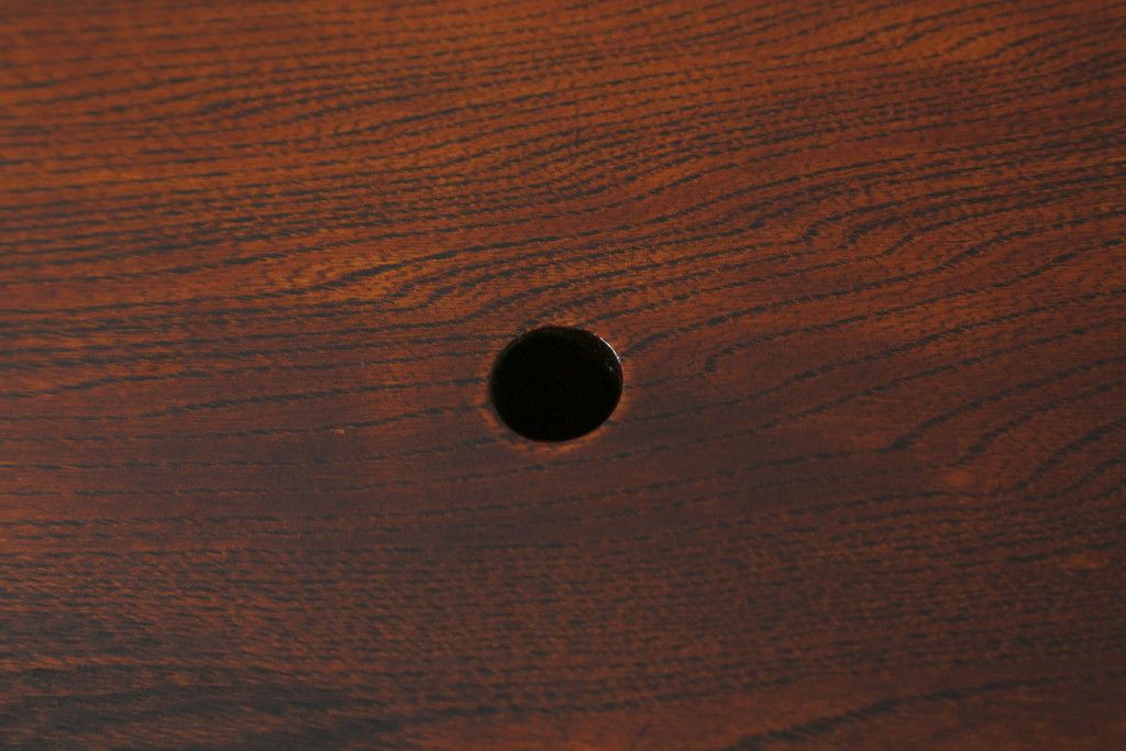 中古 美品 秋田川連漆器 栓材 漆塗り キャスター付きが便利な八角テーブル 定価約80万円相当 (R-074101)