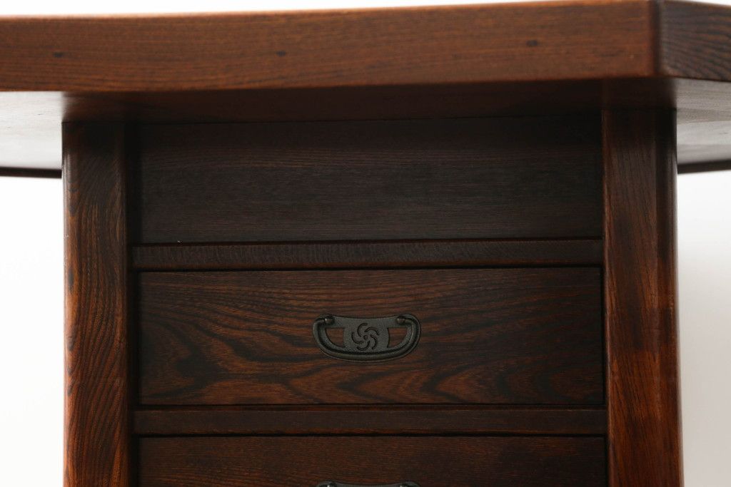 中古 美品 秋田川連漆器 栓材 漆塗り キャスター付きが便利な八角テーブル 定価約80万円相当 (R-074101)