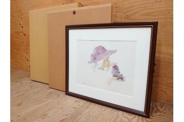 真作　いわさきちひろ　ぶどうを持つ少女　ちひろ美術館公認印　300/500　リトグラフ(石版画、額装、箱付き)(R-074105)