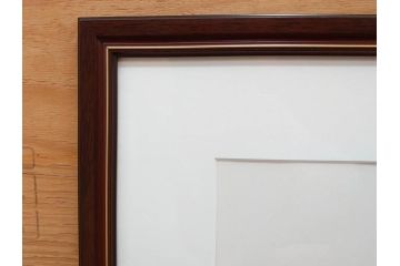 真作　いわさきちひろ　ぶどうを持つ少女　ちひろ美術館公認印　300/500　リトグラフ(石版画、額装、箱付き)(R-074105)