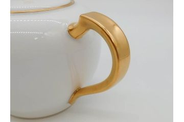 オールド大倉　大倉陶園(OKURA、OAC)　ゴールドライン　シンプルなデザインながらも気品漂うティーポット(洋食器)(R-074108)