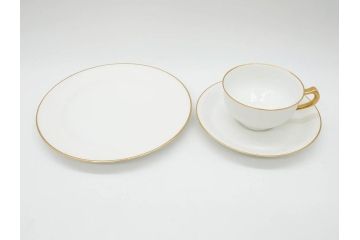 オールド大倉　大倉陶園(OKURA、OAC)　ゴールドライン　シンプルなデザインで取り入れやすいトリオ3客セット(カップ&ソーサー、プレート、皿、C&S、洋食器)(R-074110)