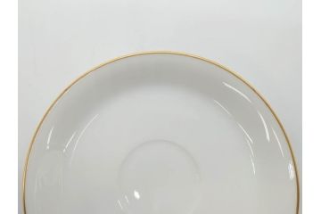 オールド大倉　大倉陶園(OKURA、OAC)　ゴールドライン　シンプルなデザインで取り入れやすいトリオ3客セット(カップ&ソーサー、プレート、皿、C&S、洋食器)(R-074110)