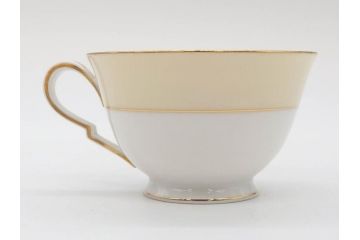 オールドノリタケ　NORITAKE　金彩　ティータイムが華やかになるティーカップ&ソーサー4客セット(花、フラワー、C&S、洋食器)(R-074120)
