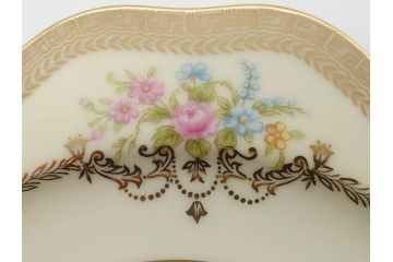 オールドノリタケ　NORITAKE　金彩　洗練されたフォルムが優雅な雰囲気を醸し出すプレート5枚セット(花、フラワー、皿、洋食器)(R-074123)