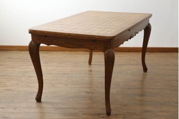 フランスアンティーク　オーク材　すらっと伸びた猫脚に施されたデザインが上品なパーケットリーエクステンションテーブル(ダイニングテーブル、4人掛け、6人掛け、食卓)(R-074134)