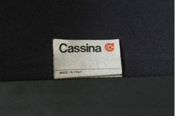 中古　Cassina(カッシーナ)　MARALUNGA(マラルンガ)　本革(レザー)　高級感漂う佇まいが魅力の1人掛けソファ(アームチェア、一人掛け、1P)(定価約100万円)(R-074135)