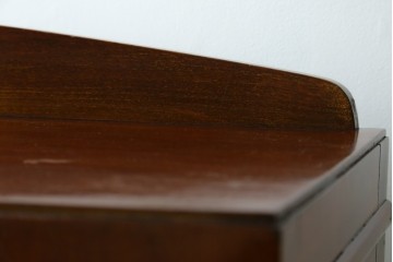 イギリスアンティーク　マホガニー材　猫脚がお洒落なキャビネット　(R-074137)