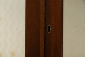 イギリスアンティーク　マホガニー材　猫脚がお洒落なキャビネット　(R-074137)