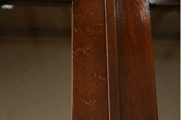 イギリスアンティーク　マホガニー材　猫脚がお洒落なキャビネット　(R-074137)