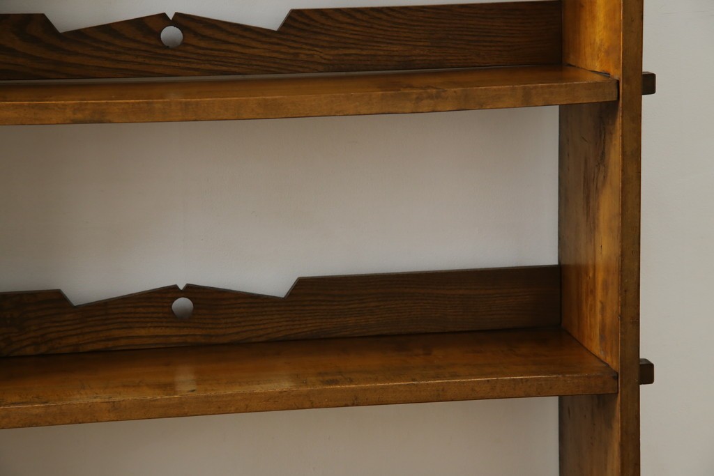 和製アンティーク　カバ材　ナラ材　彫刻と象嵌入り!　楔式のレトロな本棚　(R-074139)