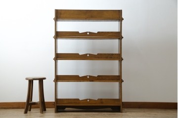 和製アンティーク　カバ材　ナラ材　彫刻と象嵌入り!　楔式のレトロな本棚　(R-074139)