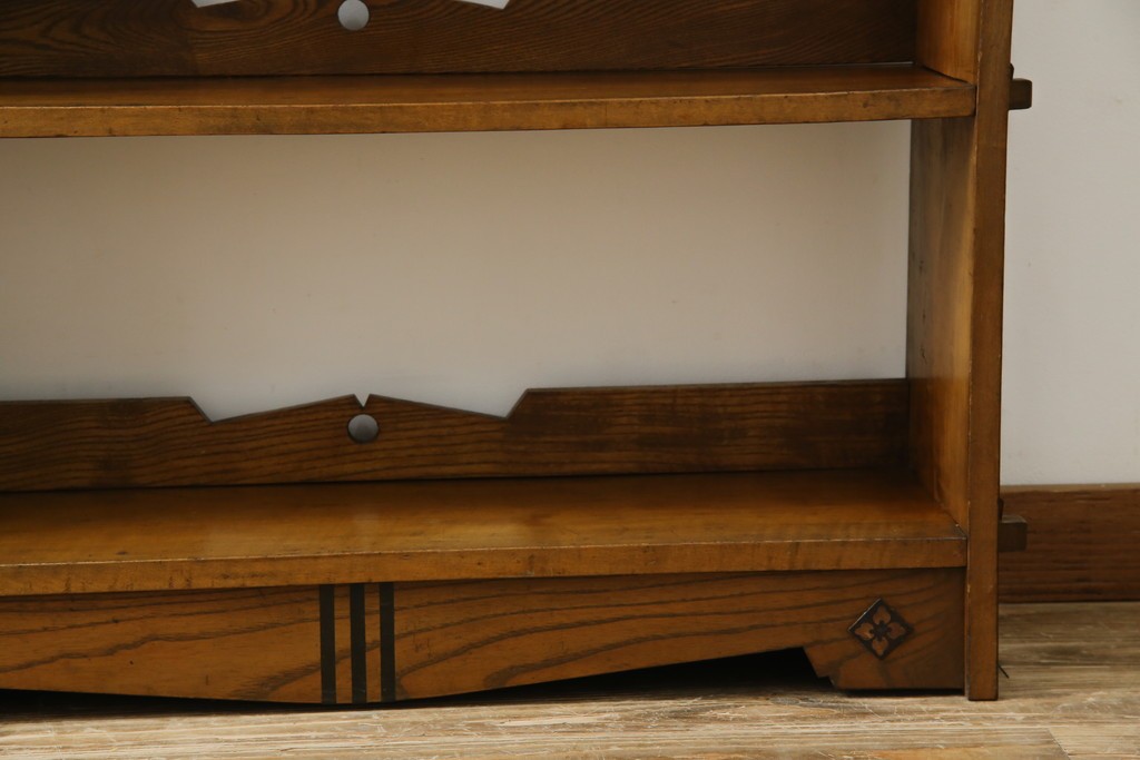 和製アンティーク　カバ材　ナラ材　彫刻と象嵌入り!　楔式のレトロな本棚　(R-074139)