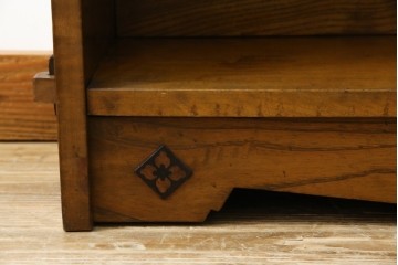 和製アンティーク　カバ材　ナラ材　彫刻と象嵌入り!　楔式のレトロな本棚　(R-074139)