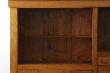 中古　美品　美しい木目と品のある佇まいが魅力の重ね水屋箪笥(収納箪笥、戸棚、収納棚、食器棚)(R-074143)