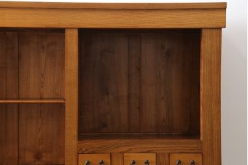 中古　美品　美しい木目と品のある佇まいが魅力の重ね水屋箪笥(収納箪笥、戸棚、収納棚、食器棚)(R-074143)