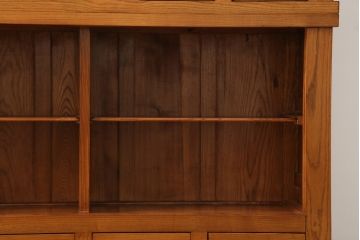 中古　美品　美しい木目と品のある佇まいが魅力の重ね水屋箪笥(収納箪笥、戸棚、収納棚、食器棚)(R-074143)