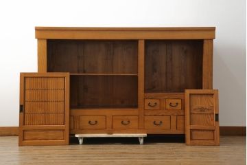 中古　美品　美しい木目と品のある佇まいが魅力の水屋箪笥サイドボード(引き出し、収納棚、戸棚、食器棚)(R-074144)