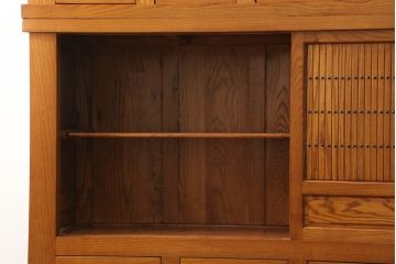 中古　美品　美しい木目と品のある佇まいが魅力の水屋箪笥サイドボード(引き出し、収納棚、戸棚、食器棚)(R-074145)