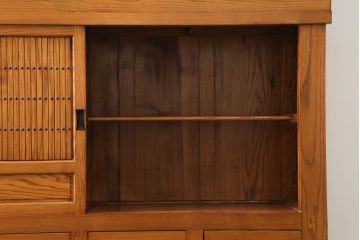 中古　美品　美しい木目と品のある佇まいが魅力の水屋箪笥サイドボード(引き出し、収納棚、戸棚、食器棚)(R-074145)