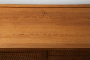中古　美品　美しい木目と品のある佇まいが魅力の水屋箪笥サイドボード(引き出し、収納棚、戸棚、食器棚)(R-074145)