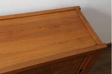 中古　美品　美しい木目と品のある佇まいが魅力の水屋箪笥サイドボード(引き出し、収納棚、戸棚、食器棚)(R-074145)