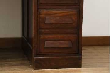 イギリスアンティーク　オーク材　たっぷりな収納力が魅力的!! シックな佇まいのロールトップデスク(両袖机、ニーホールデスク、ワークデスク、在宅用、在宅ワーク、英国)(R-074149)