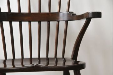 中古　美品!!　松本民芸家具　♯508D型　シックな佇まいが魅力のウィンザーチェア(ウインザーチェア、アームチェア、板座チェア、ダイニングチェア、椅子、イス)(定価約16万円)(R-074151)