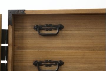 和製アンティーク　激レア　最上手!!　庄内地方　酒田　総桐材　立派な打ち出し金具が目を惹く観音開きの時代箪笥(庄内箪笥、収納箪笥、桐箪笥、桐たんす、重ねタンス、引き出し)(R-074152)