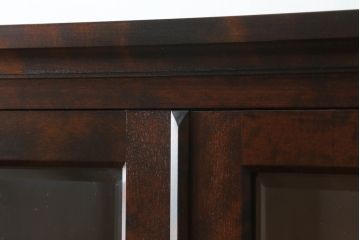 中古　美品　北海道民芸家具　高級感と気品を兼ね備えた食器棚(収納棚、戸棚、飾り棚、ブックケース、本箱、カップボード、キャビネット)(R-074154)