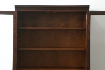 中古　北海道民芸家具　落ち着いた佇まいとシンプルなデザインが魅力的な書棚(ブックケース、本箱、収納棚、戸棚、食器棚、カップボード、飾り棚、キャビネット)(R-074155)