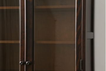 中古　北海道民芸家具　落ち着いた佇まいとシンプルなデザインが魅力的な書棚(ブックケース、本箱、収納棚、戸棚、食器棚、カップボード、飾り棚、キャビネット)(R-074155)