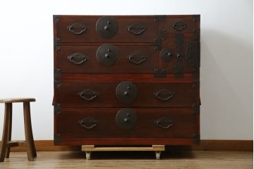 和製アンティーク　桜丸金具　年月を経た風合いが魅力的な重ね米沢箪笥　(R-074160)