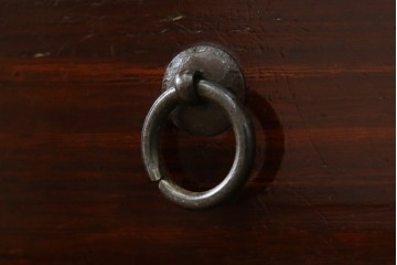 和製アンティーク　桜丸金具　年月を経た風合いが魅力的な重ね米沢箪笥　(R-074160)