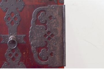 和製アンティーク　桜丸金具　年月を経た風合いが魅力的な重ね米沢箪笥(重ね箪笥、収納箪笥、衣装箪笥、小箪笥、時代箪笥)(R-074160)
